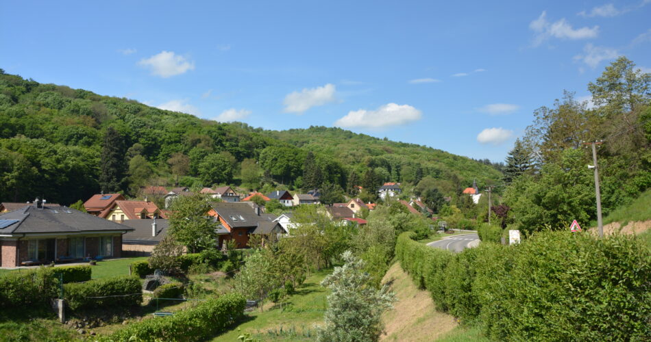 obec Píla