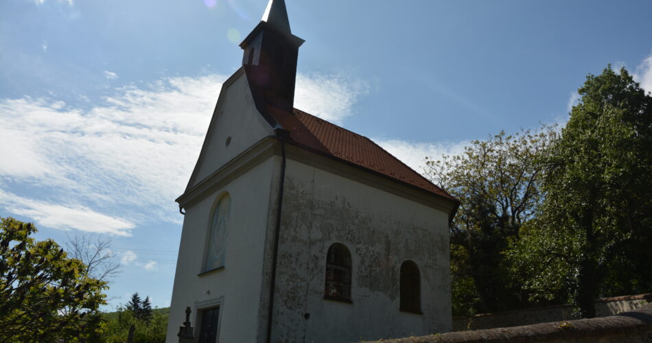 obec Píla , kostol